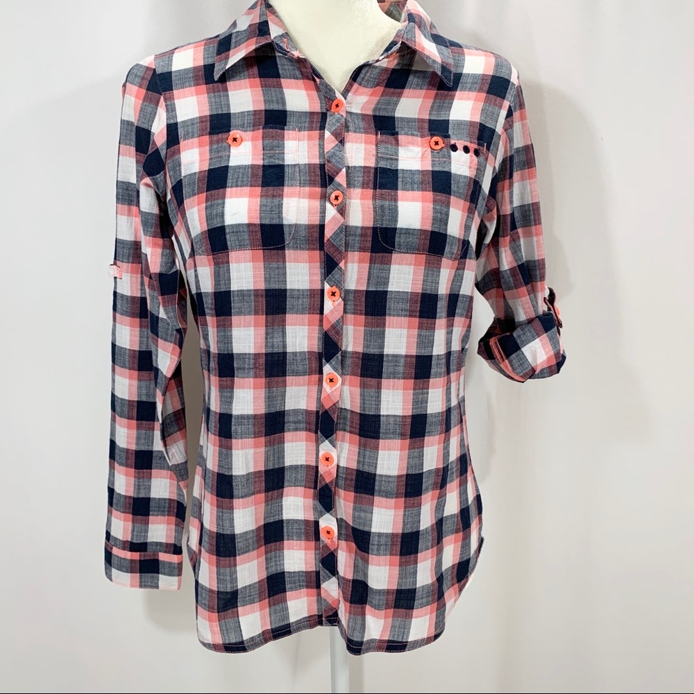 Women’s long sleeve Columbia fishing shirt